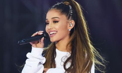 Ariana Grande rend hommage aux victimes de l'attentat de Manchester