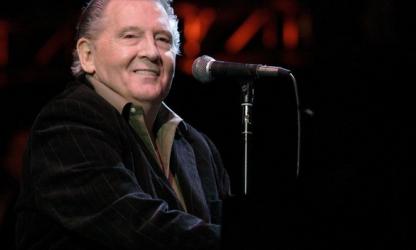 Le rockeur et pianiste Jerry Lee Lewis est mort.