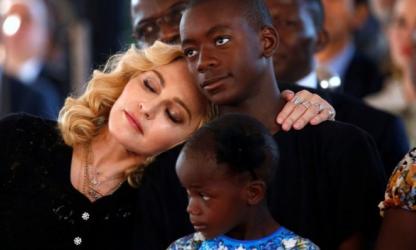 Madonna en collaboration avec Facebook pour une collecte de fonds en faveur de sa fondation au Malawi