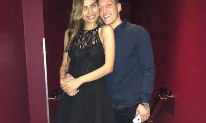 Quand Amine Gulce contraint son fiancé Mesut Ozil de se désabonner des comptes des filles !