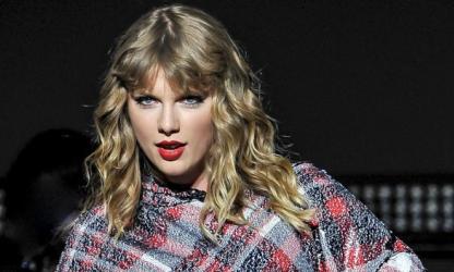 Taylor Swift lance le compte-à-rebours de sa tournée ''Taylor Swift’s Reputation Stadium Tour''