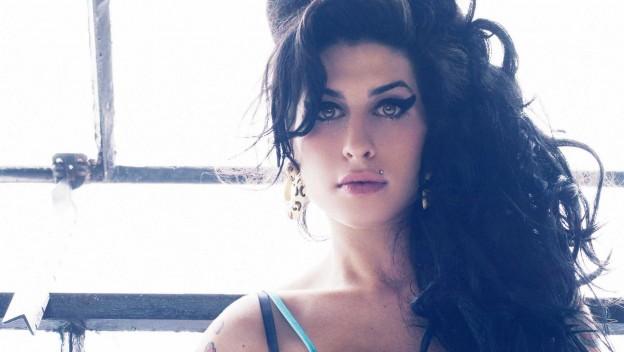 Amy Winehouse fait son retour sur scène en hologramme