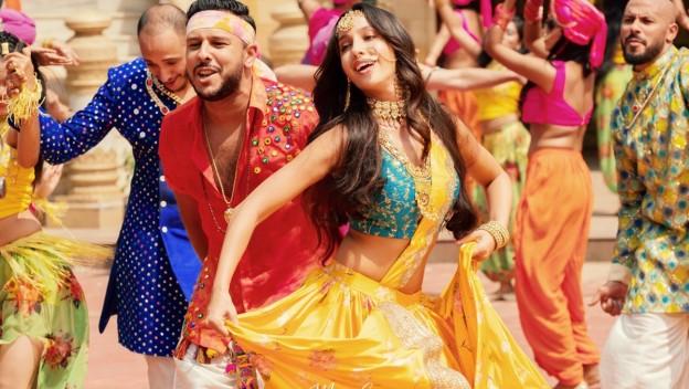 "Dilbar" : Nora Fatehi et Fnaïre explosent les records avec leur nouveau clip