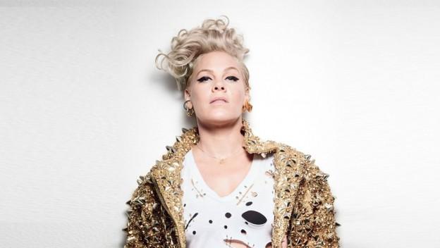 Pink fait danser les amoureux avec ‘’Secrets’’