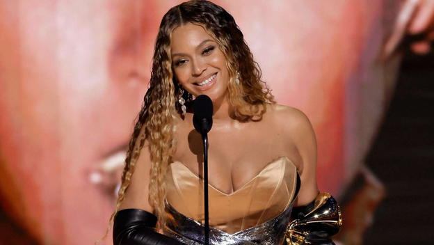 Beyonce brise les records aux Grammy Awards