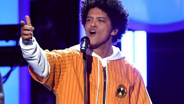 Une camionnette renverse des festivaliers après un concert de Bruno Mars