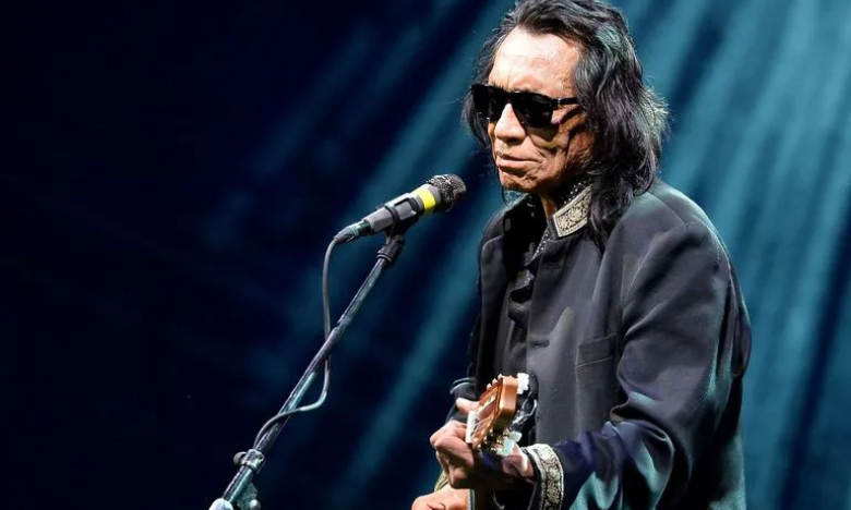 L'icône longtemps méconnue du folk rock, Sixto Rodriguez tire sa révérence 