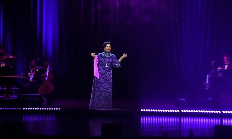 Oum Kalthoum en Hologramme émerveille Rabat